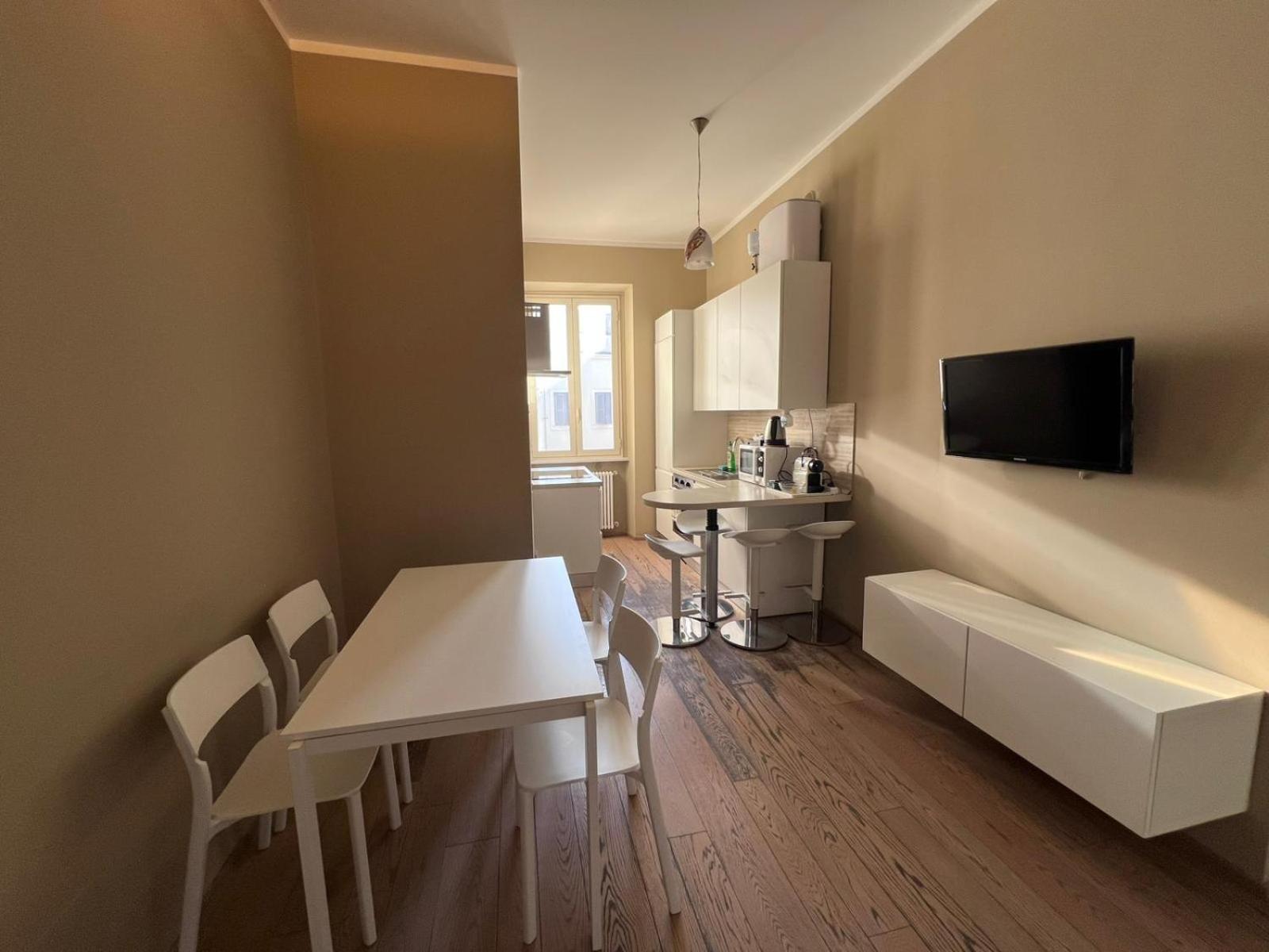 La Casa Di Piero In Via Ottaviano Apartamento