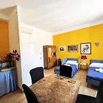 La Casa Di Piero In Via Ottaviano